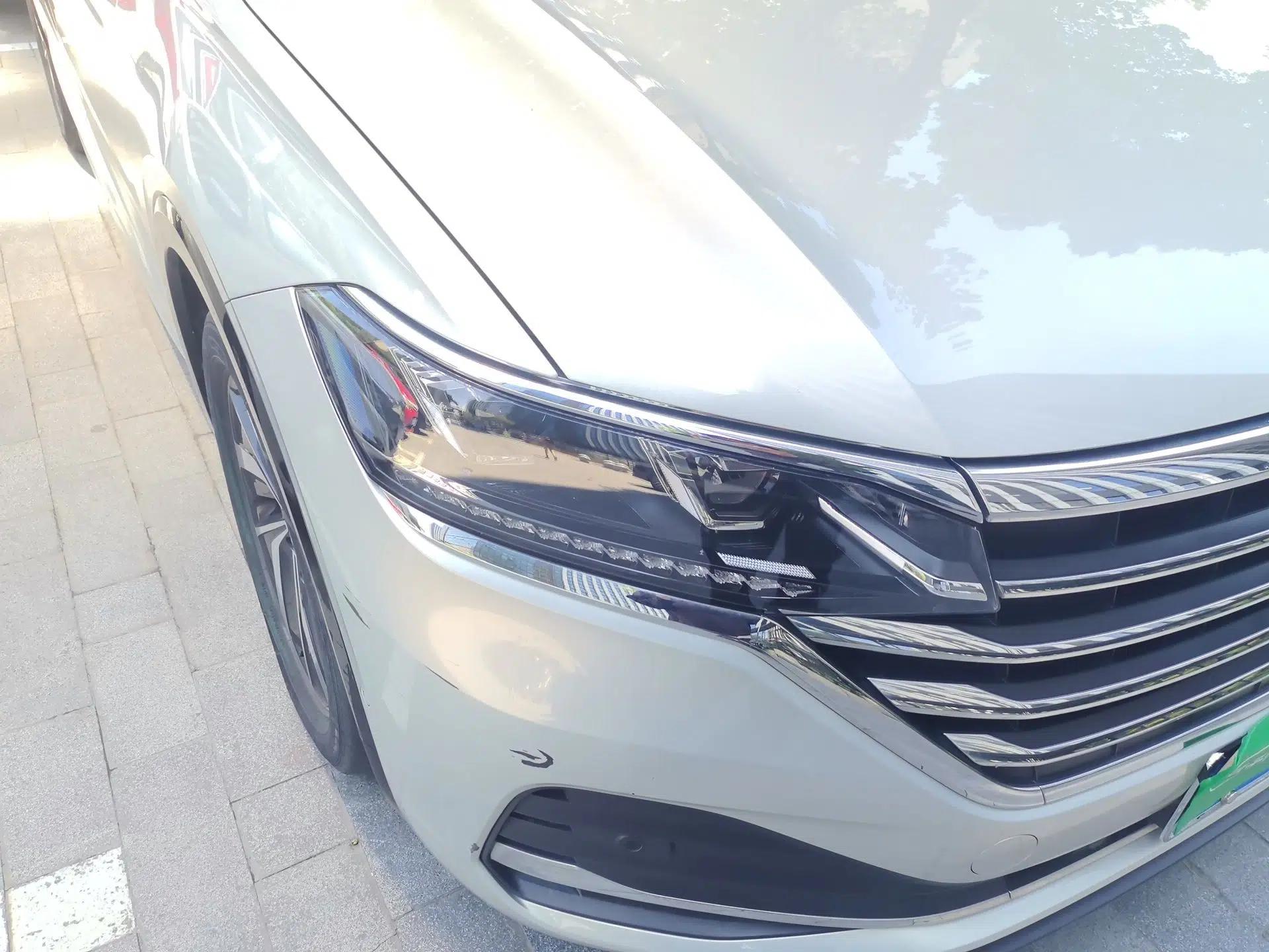 Volkswagen Viloran 2022 330TSI Luxury Edition — миниатюра 7