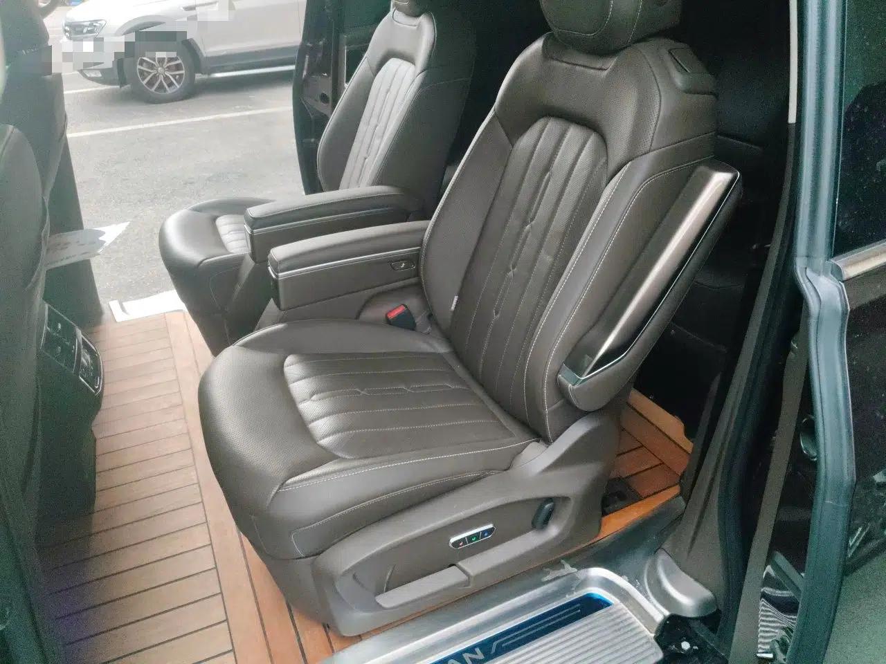 Volkswagen Viloran 2020 330TSI Luxury Edition — миниатюра 17