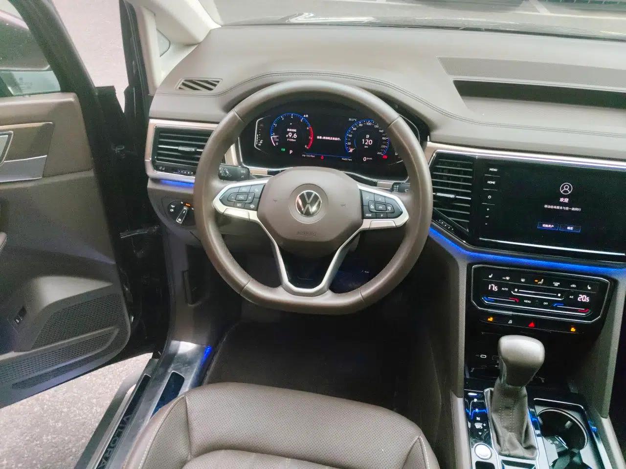 Volkswagen Viloran 2020 330TSI Luxury Edition — миниатюра 10