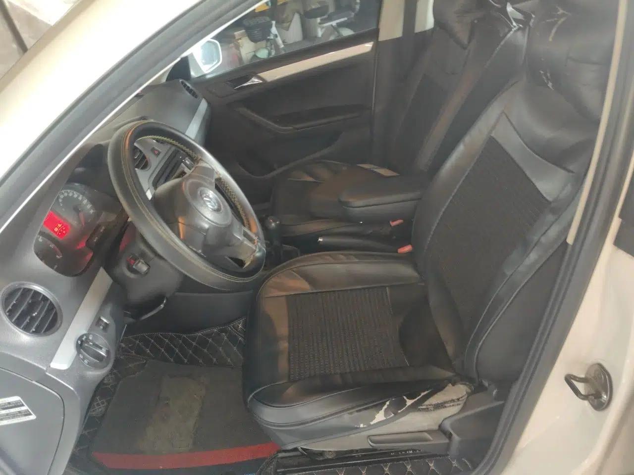 Volkswagen Jetta 2013 1.4L Manual Comfort Model — миниатюра 15
