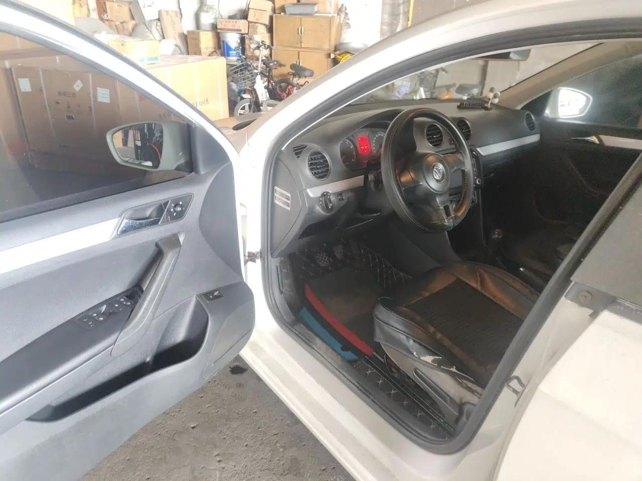 Volkswagen Jetta 2013 1.4L Manual Comfort Model — миниатюра 16