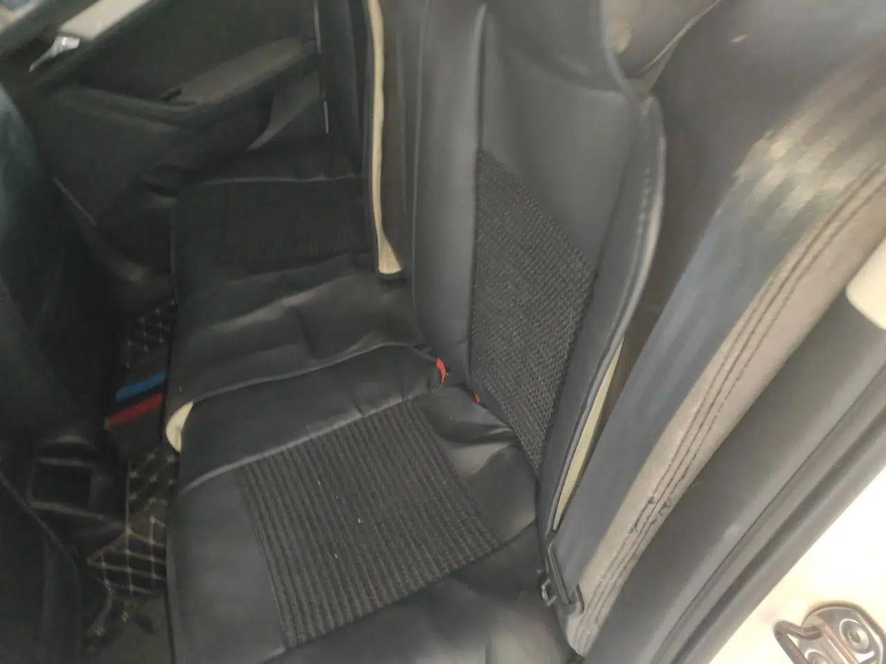 Volkswagen Jetta 2013 1.4L Manual Comfort Model — миниатюра 17