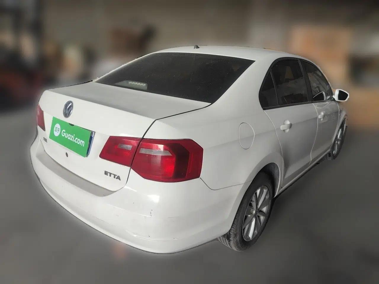 Volkswagen Jetta 2013 1.4L Manual Comfort Model — миниатюра 6