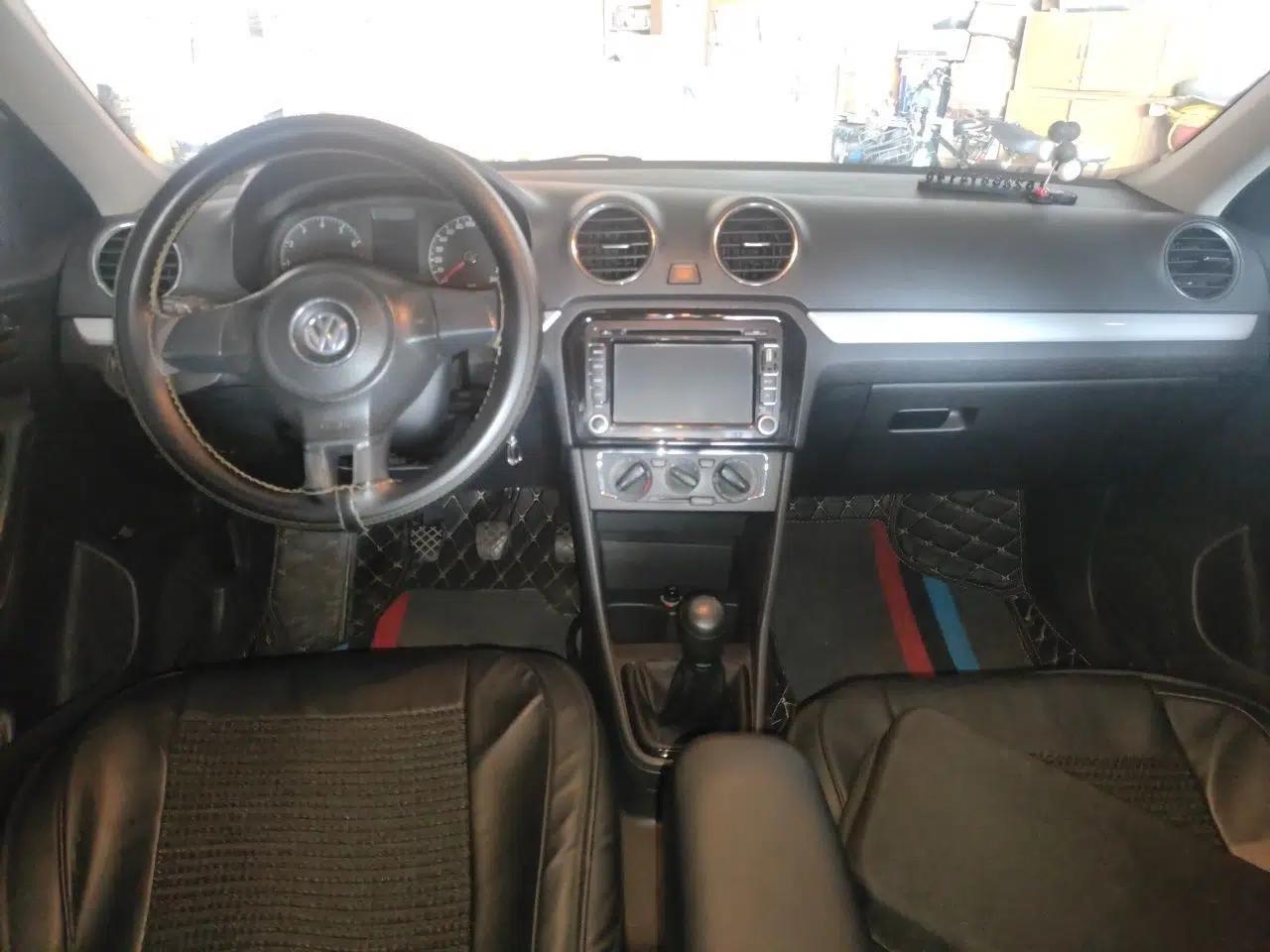 Volkswagen Jetta 2013 1.4L Manual Comfort Model — миниатюра 9