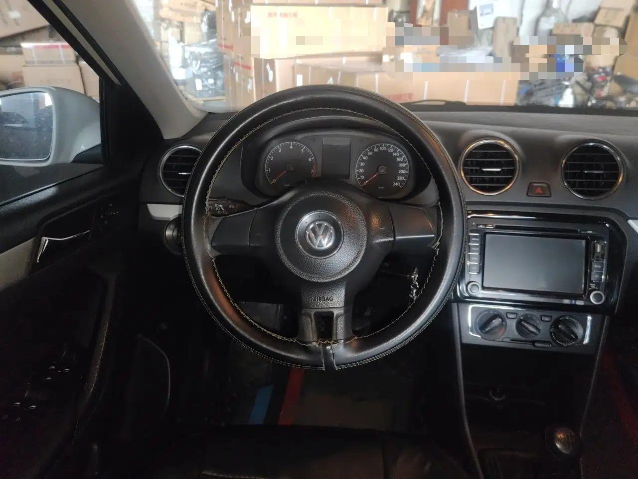 Volkswagen Jetta 2013 1.4L Manual Comfort Model — миниатюра 10