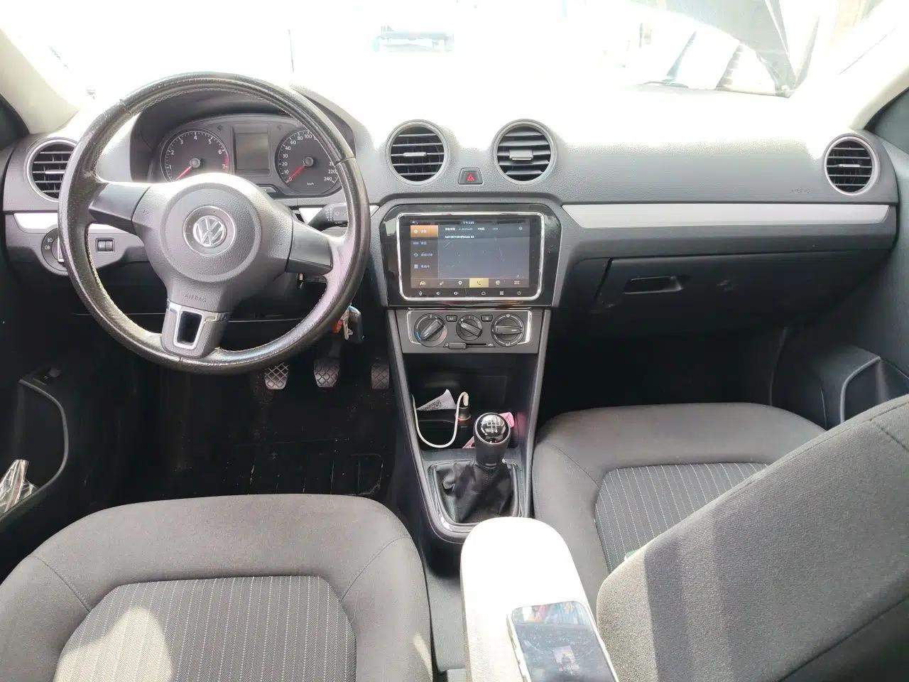 Volkswagen Jetta 2013 1.4L Manual Comfort Model — миниатюра 9