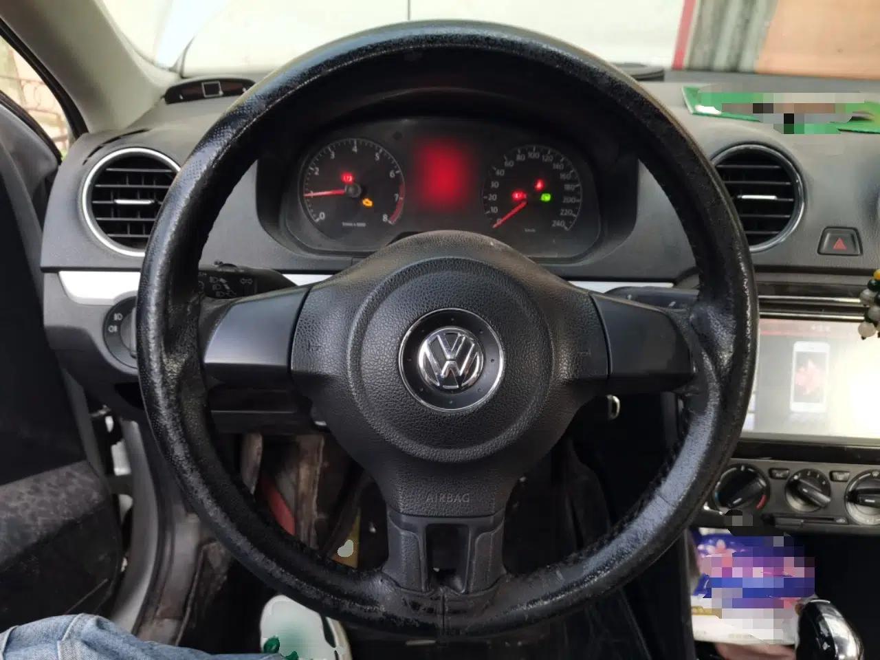 Volkswagen Jetta 2013 1.6L Automatic Comfort Model — миниатюра 10