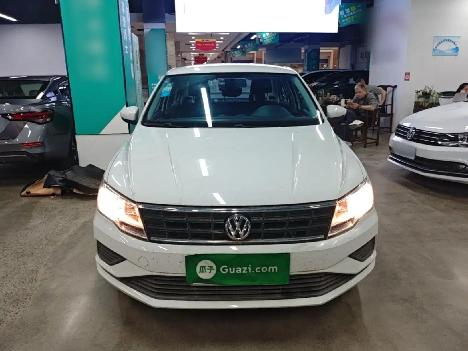 Volkswagen Jetta 2019 Dream Edition 1.4L Manual Fashion Version — миниатюра 2