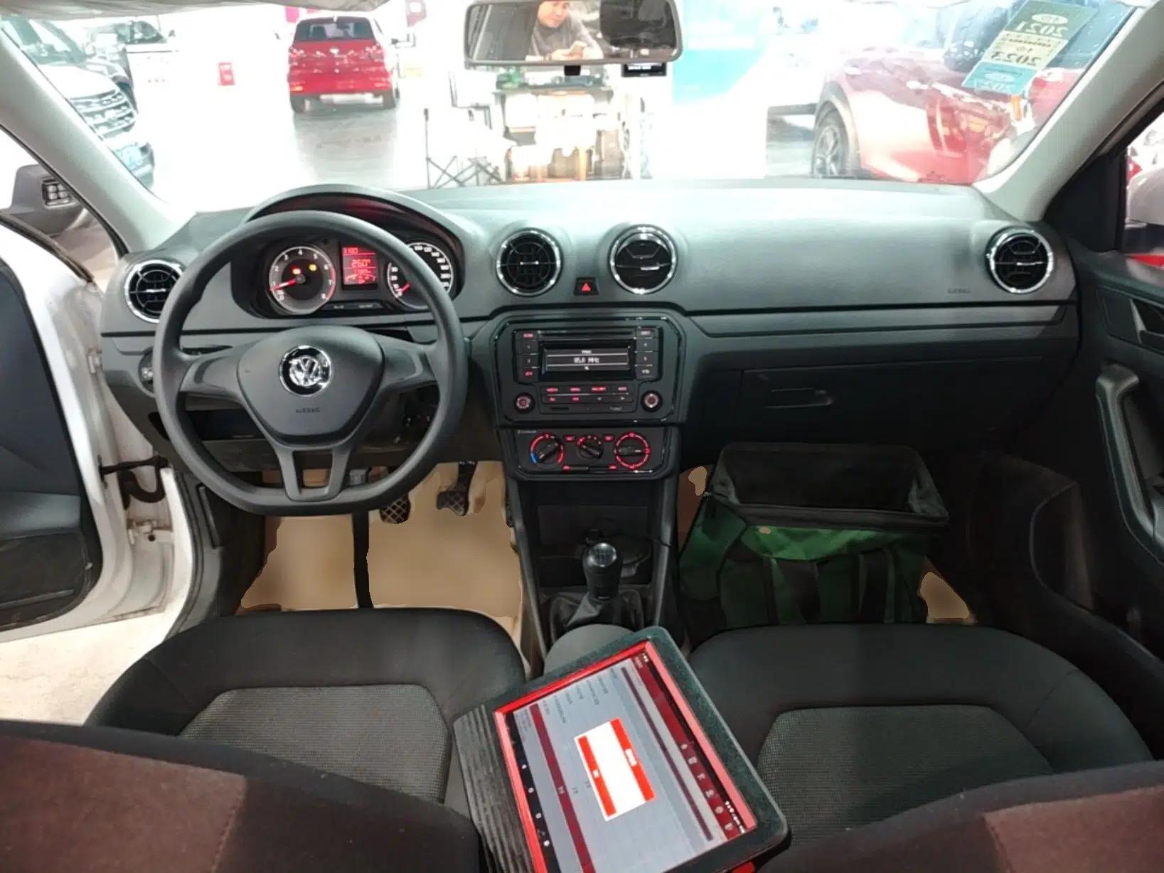 Volkswagen Jetta 2019 Dream Edition 1.4L Manual Fashion Version — миниатюра 12
