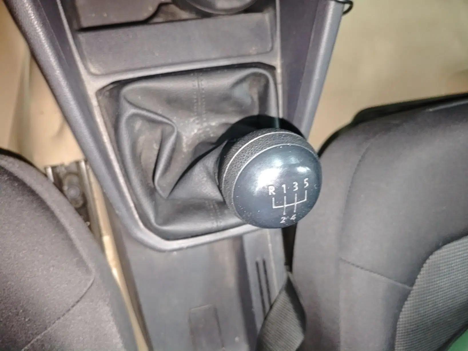 Volkswagen Jetta 2019 Dream Edition 1.4L Manual Fashion Version — миниатюра 16