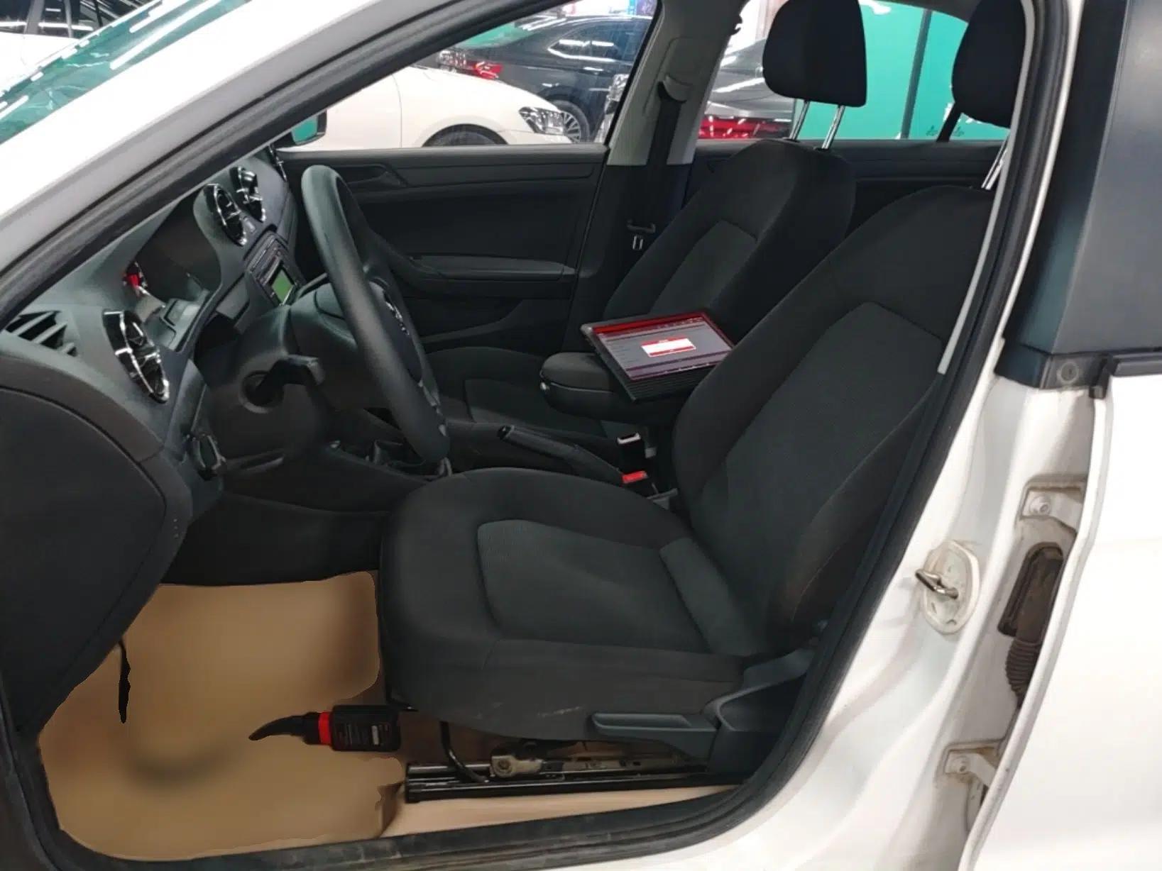 Volkswagen Jetta 2019 Dream Edition 1.4L Manual Fashion Version — миниатюра 17