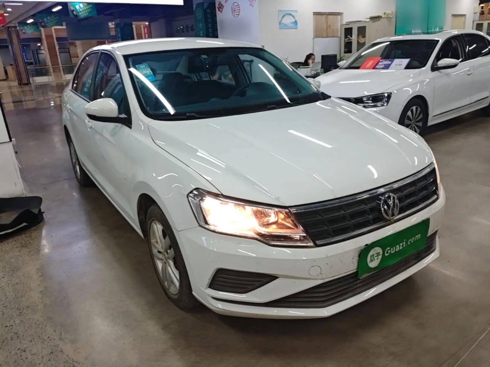 Volkswagen Jetta 2019 Dream Edition 1.4L Manual Fashion Version — миниатюра 3