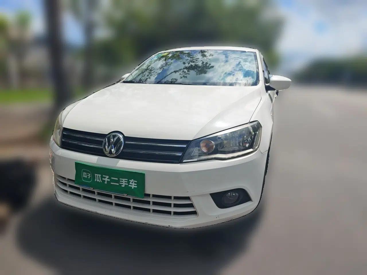 Volkswagen Jetta 2015 1.6L Manual Comfort Model — миниатюра 1