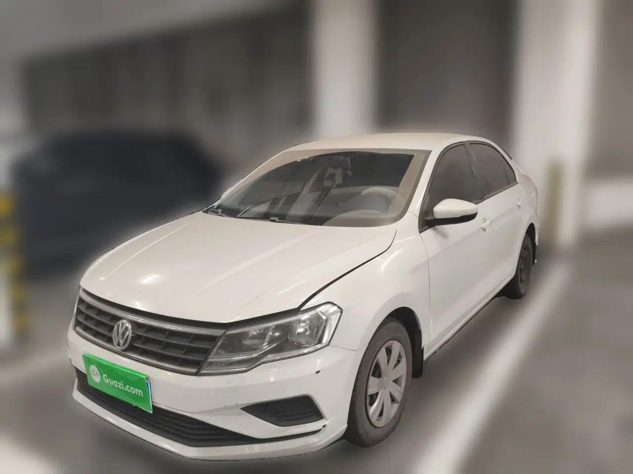 Volkswagen Jetta 2017 1.4L Manual Fashion Edition — миниатюра 1