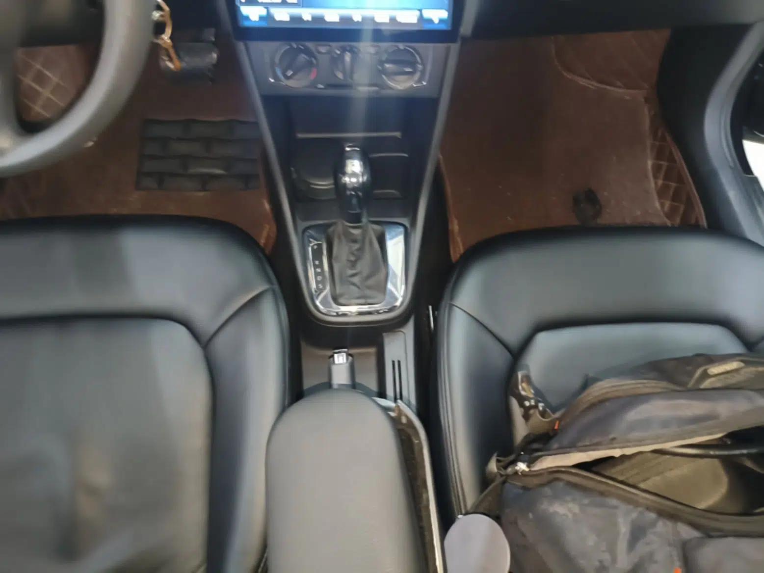 Volkswagen Jetta 2015 1.6L Automatic Comfort Model — миниатюра 16