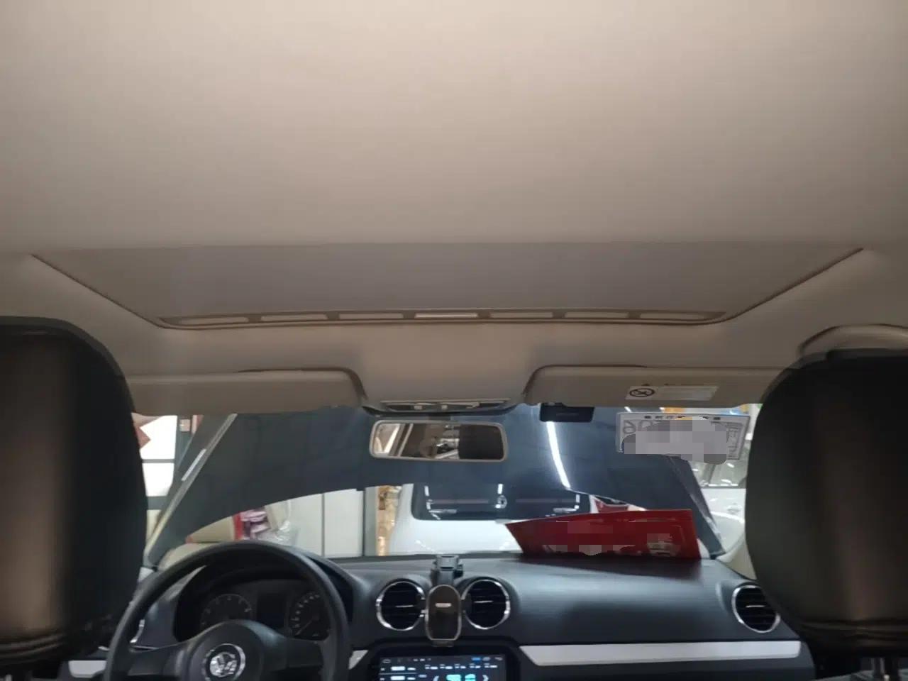 Volkswagen Jetta 2015 1.6L Automatic Comfort Model — миниатюра 21