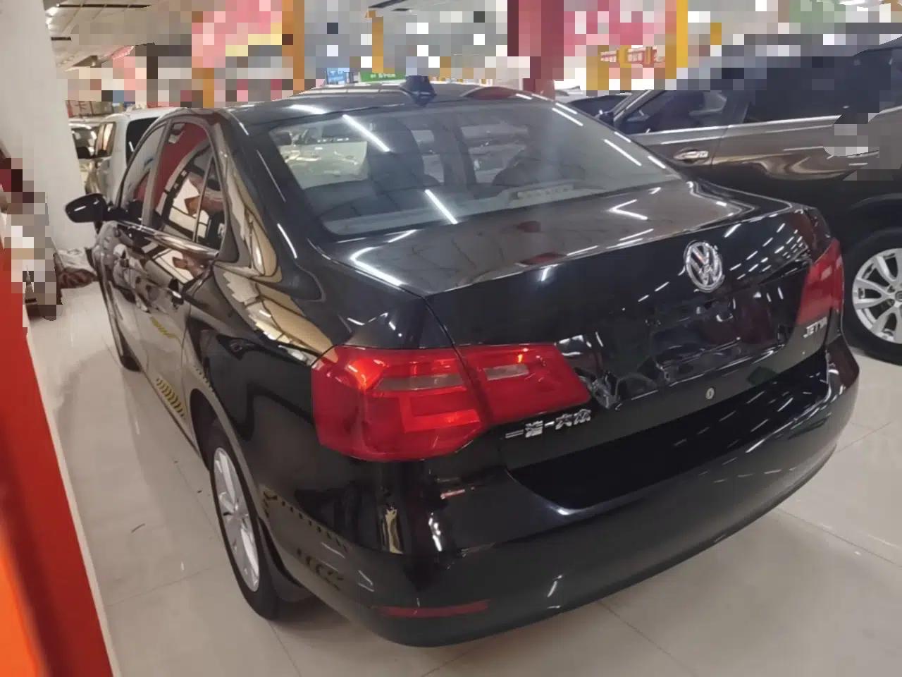 Volkswagen Jetta 2015 1.6L Automatic Comfort Model — миниатюра 4