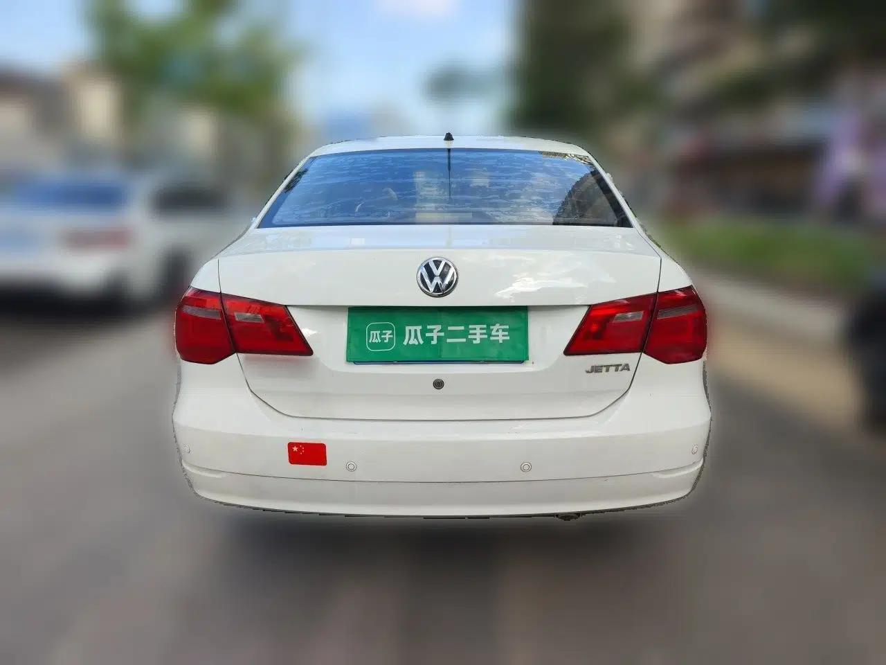 Volkswagen Jetta 2015 Zhuihui Edition 1.4L Manual Fashion Model — миниатюра 3
