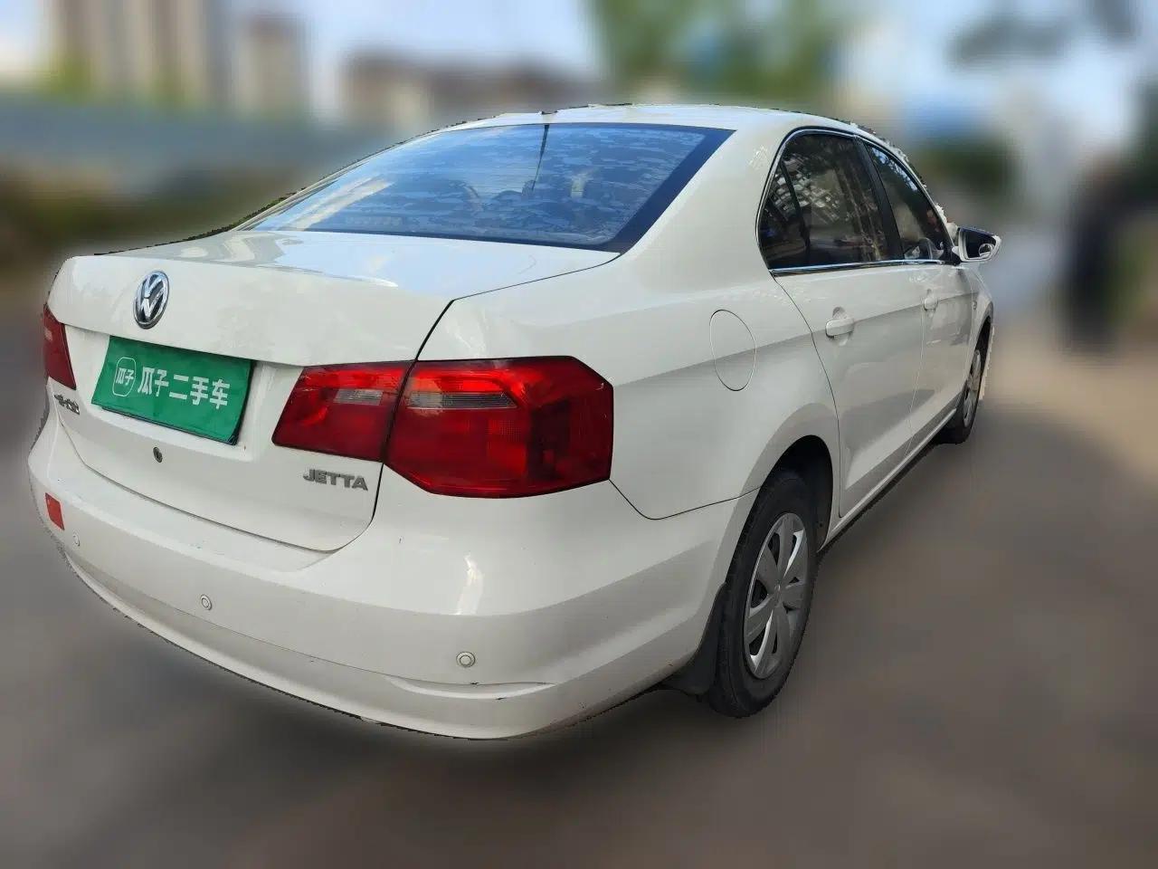 Volkswagen Jetta 2015 Zhuihui Edition 1.4L Manual Fashion Model — миниатюра 4
