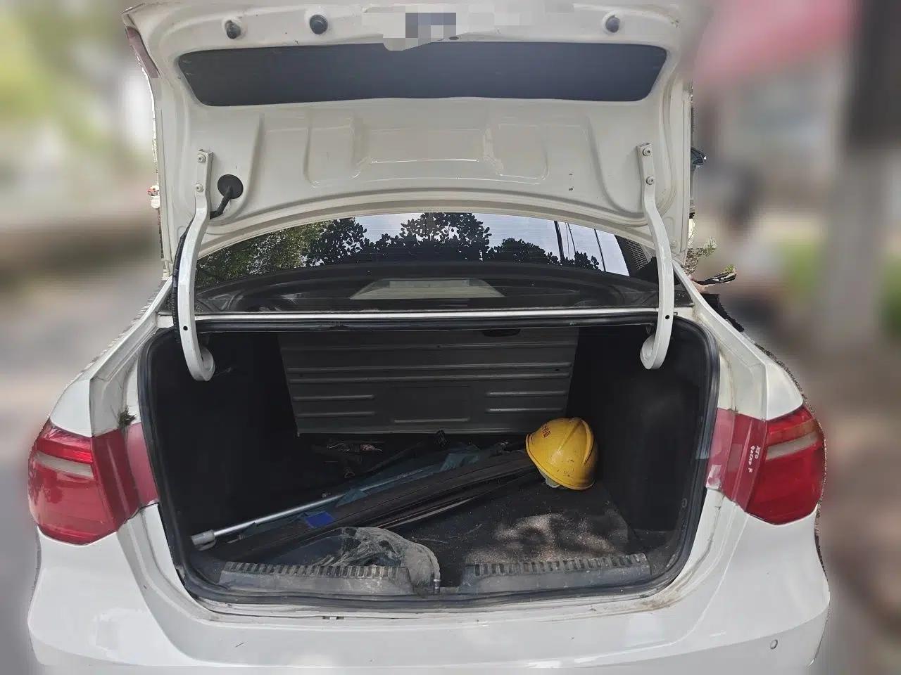 Volkswagen Jetta 2015 1.4L Manual Comfort Model — миниатюра 19