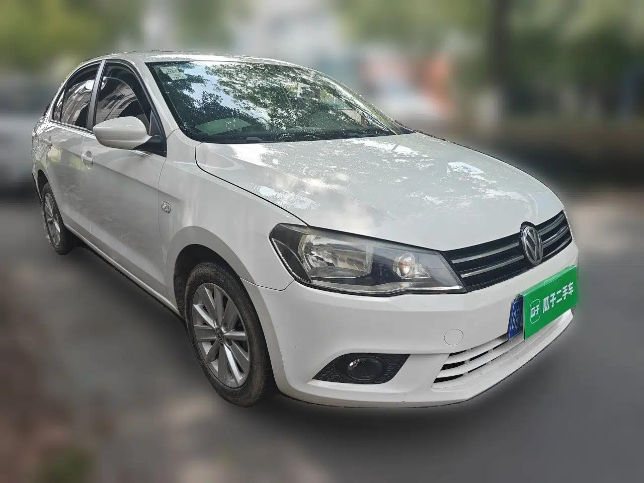 Volkswagen Jetta 2015 1.4L Manual Comfort Model — миниатюра 3