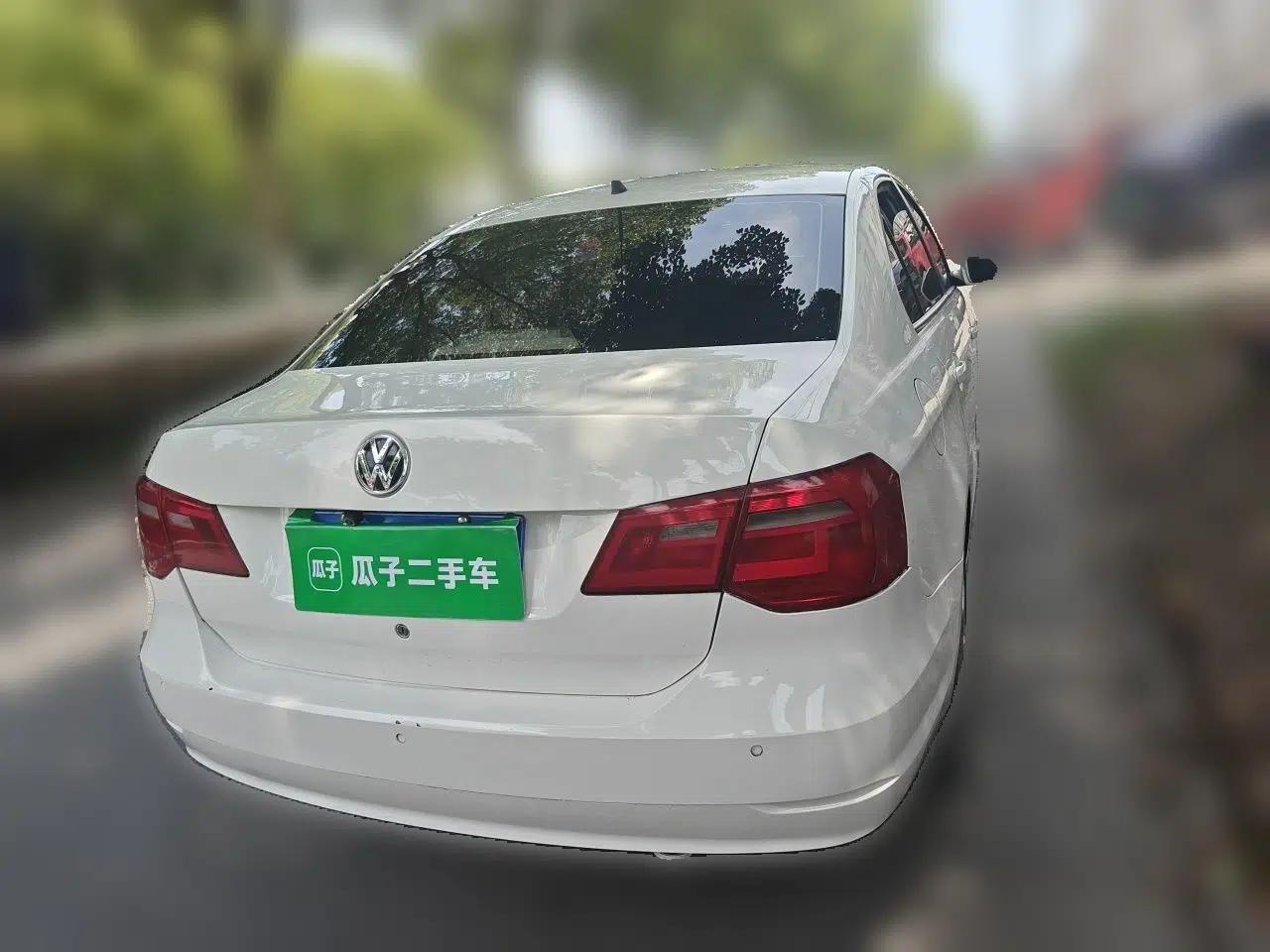 Volkswagen Jetta 2015 1.4L Manual Comfort Model — миниатюра 5