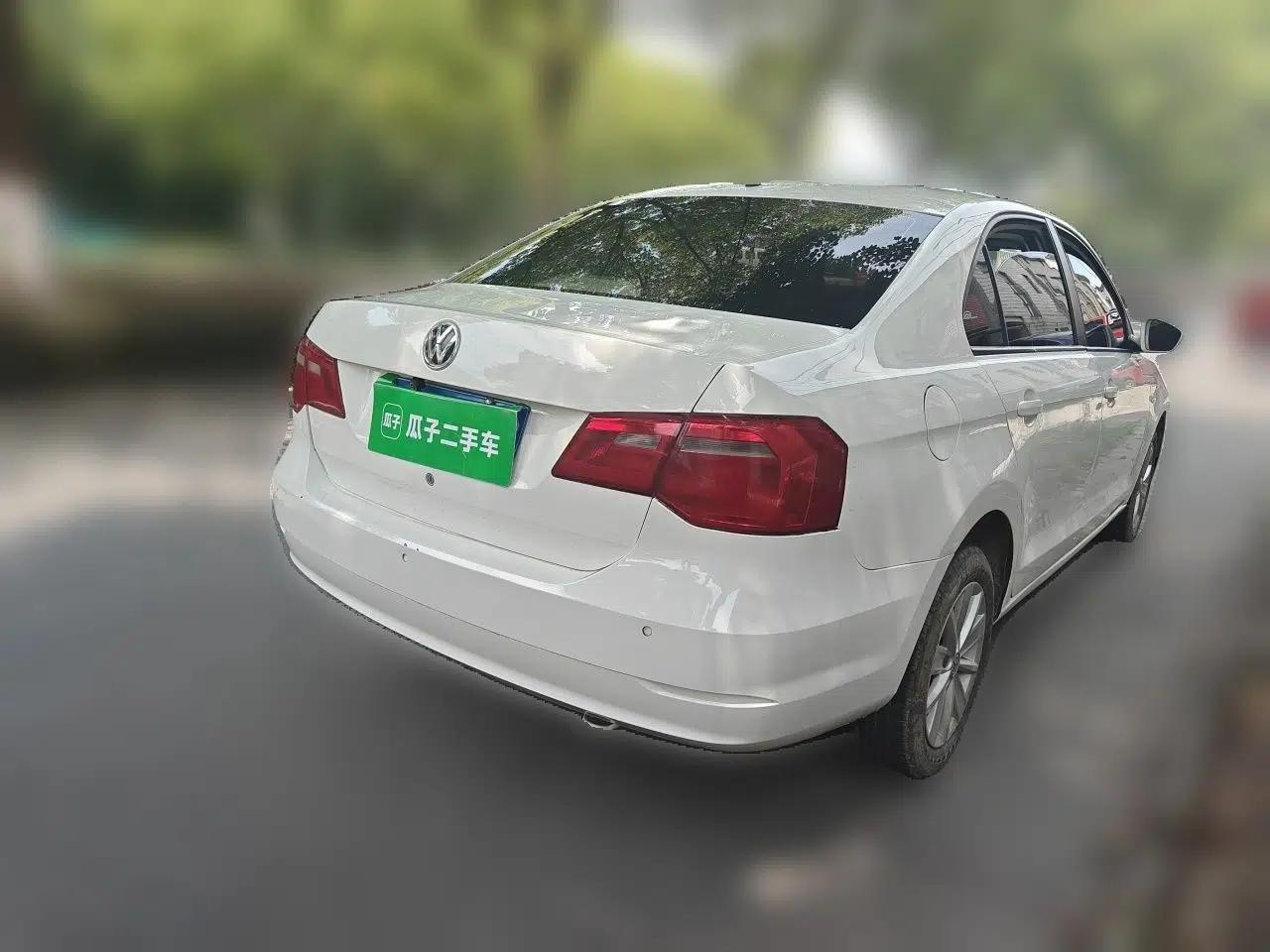 Volkswagen Jetta 2015 1.4L Manual Comfort Model — миниатюра 6