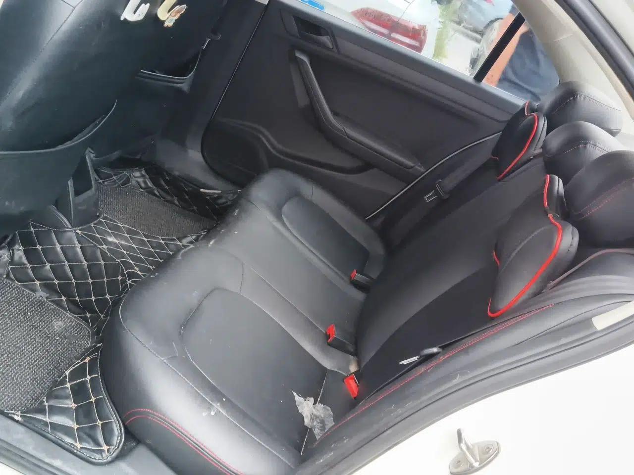 Volkswagen Jetta 2015 Value Edition 1.6L Automatic Fashion Version — миниатюра 17