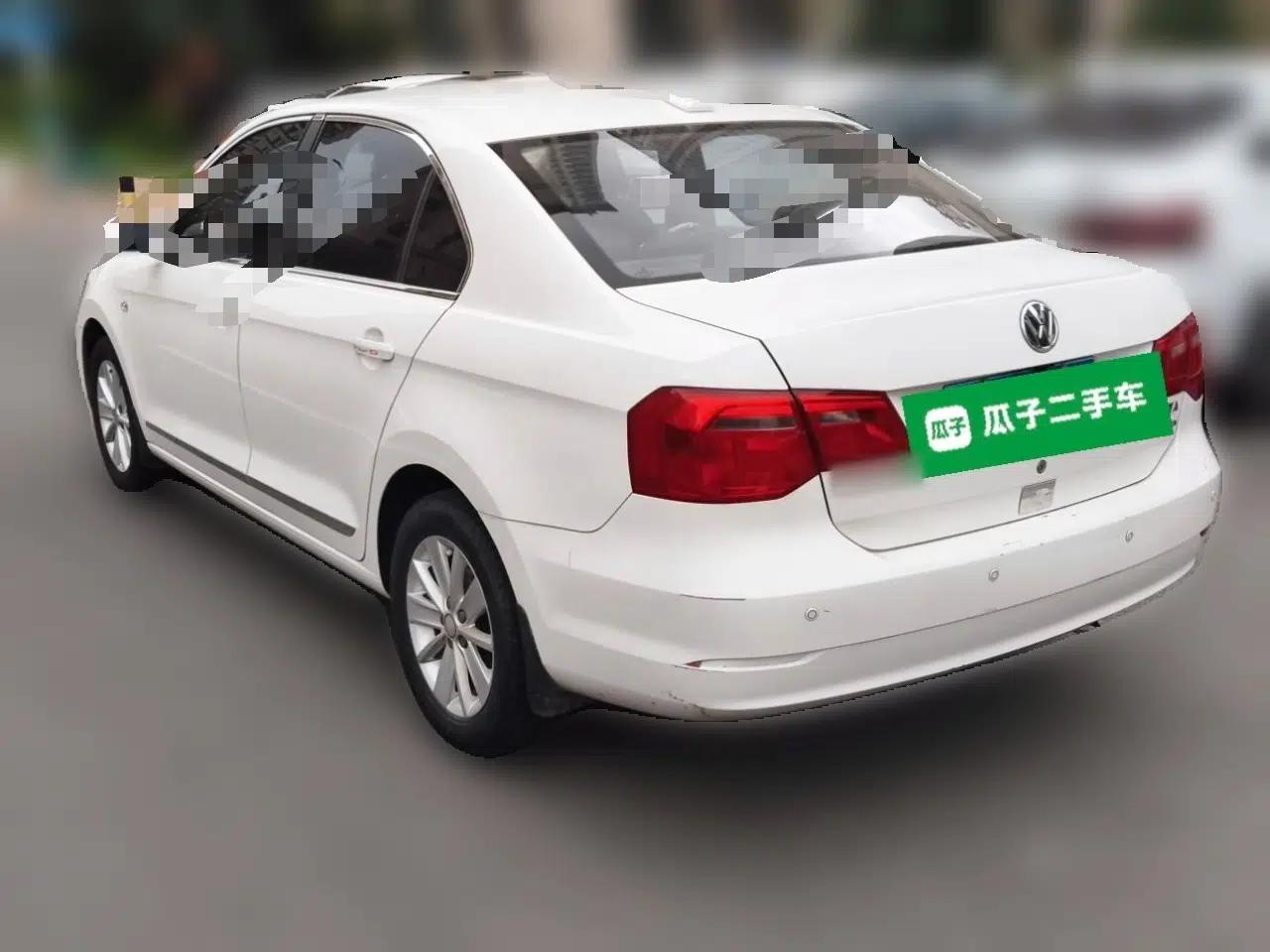 Volkswagen Jetta 2015 Value Edition 1.6L Automatic Fashion Version — миниатюра 4