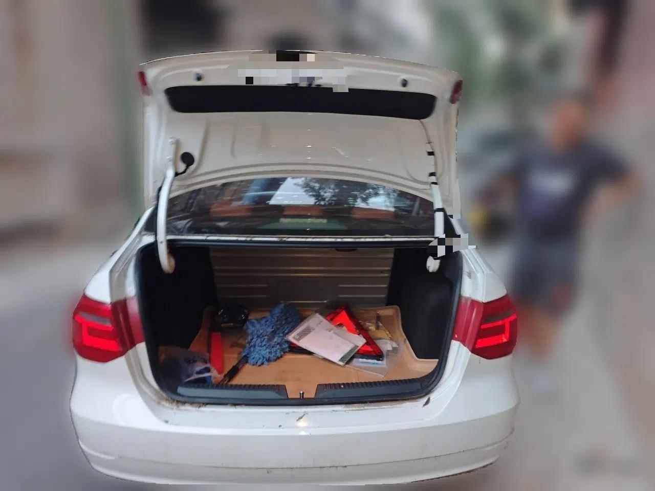 Volkswagen Jetta 2013 1.6L Manual Comfort Model — миниатюра 19
