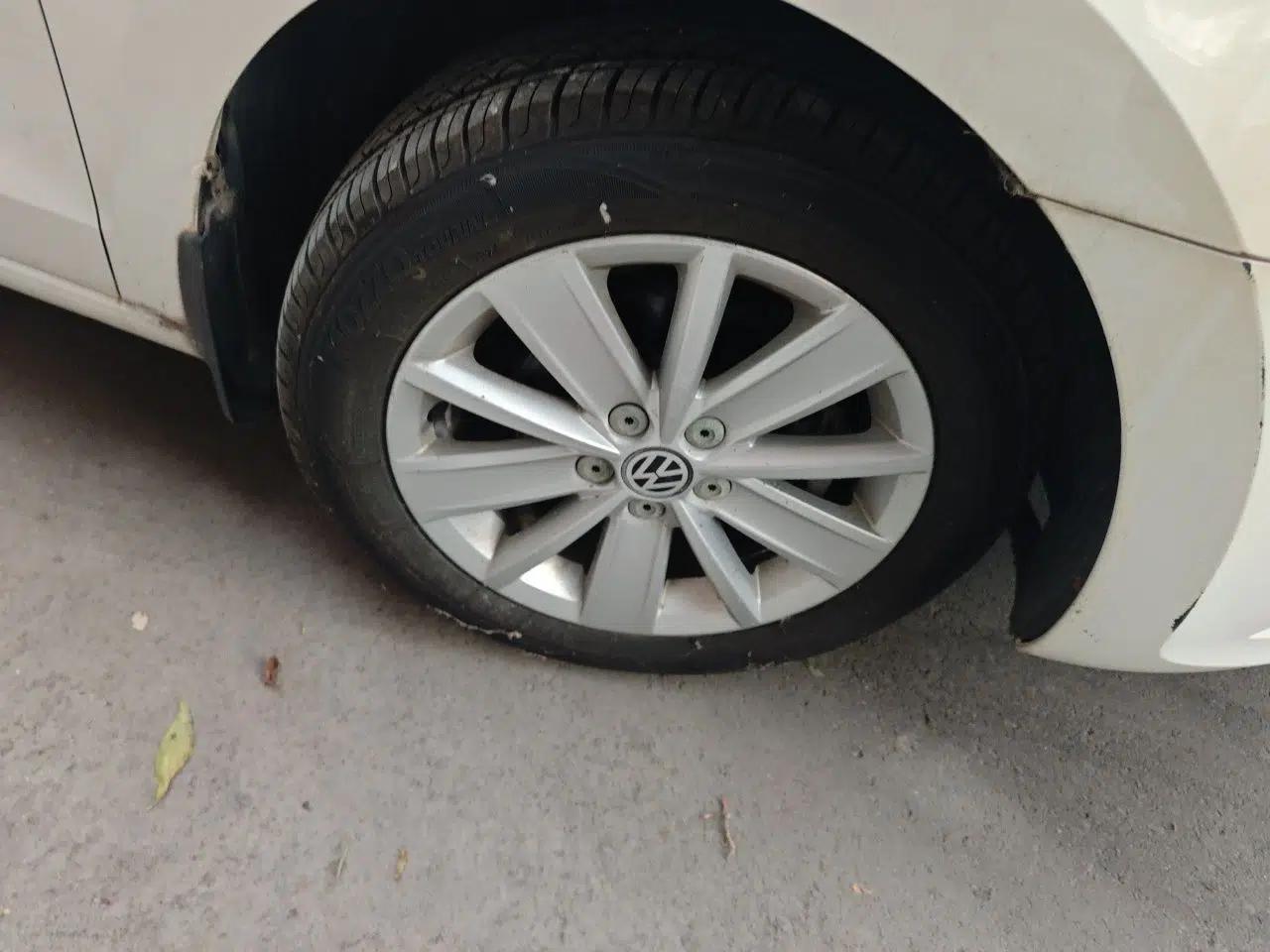 Volkswagen Jetta 2013 1.6L Manual Comfort Model — миниатюра 8