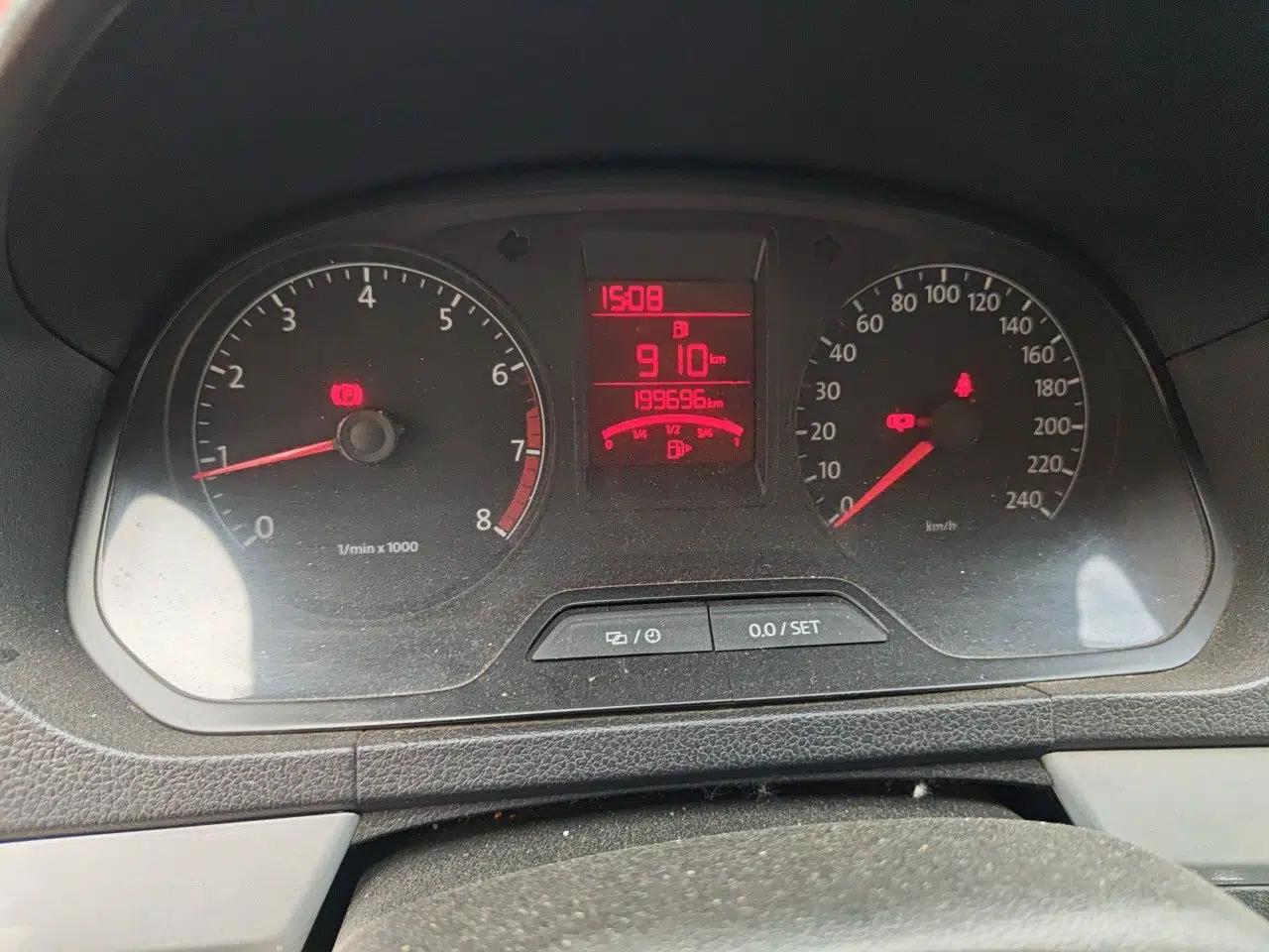 Volkswagen Jetta 2013 1.6L Manual Comfort Model — миниатюра 12