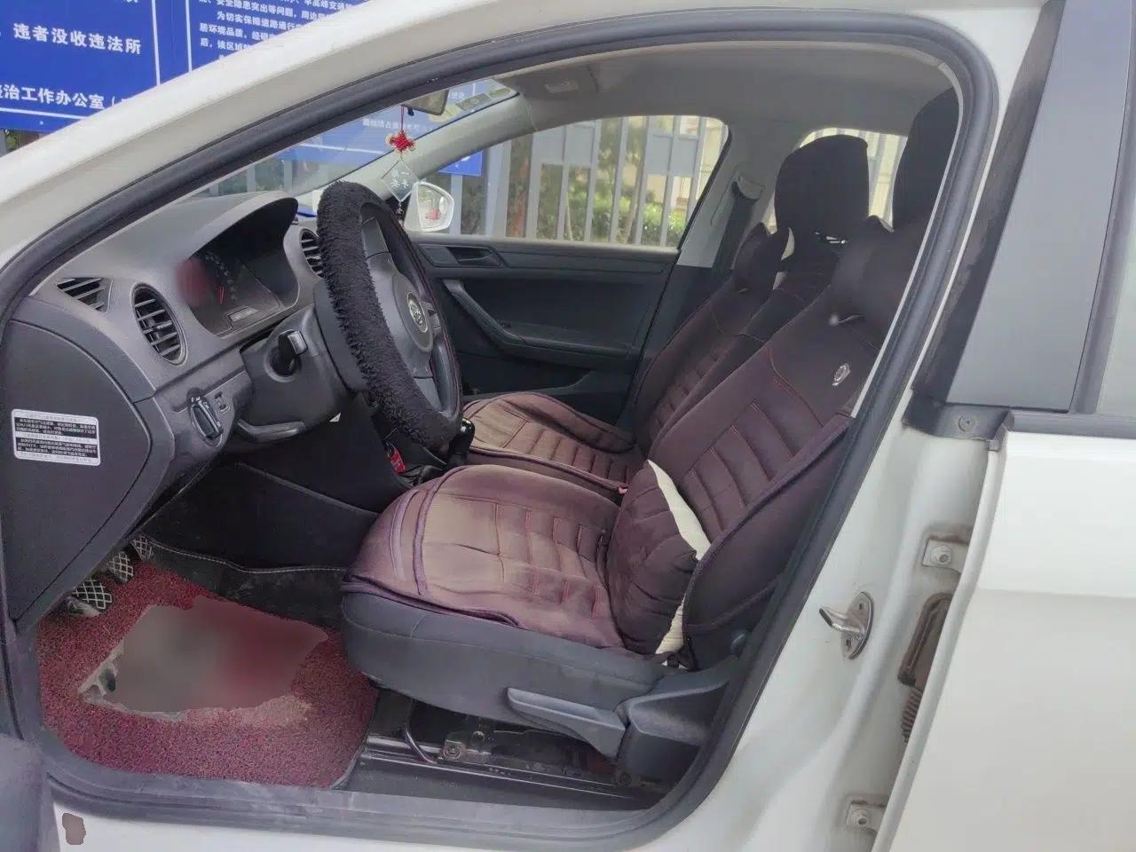Volkswagen Jetta 2015 Value Edition 1.6L Manual Fashionable Style — миниатюра 15