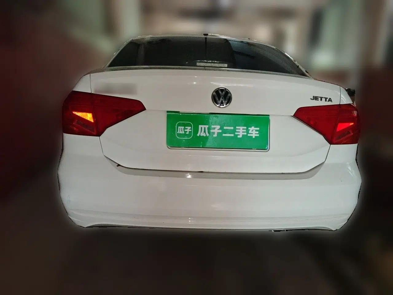 Volkswagen Jetta 2017 1.4L Manual Fashion Edition — миниатюра 5