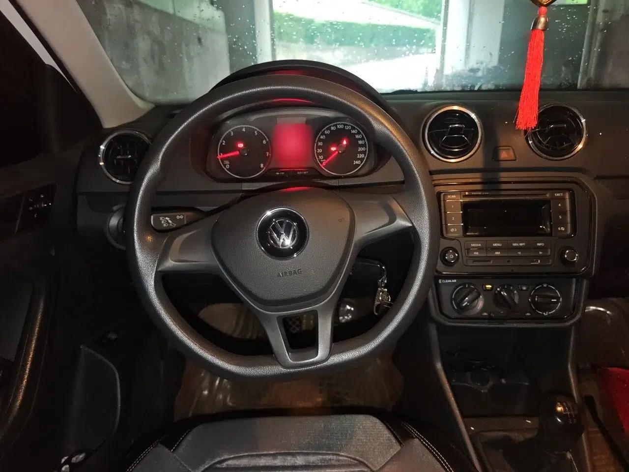Volkswagen Jetta 2017 1.4L Manual Fashion Edition — миниатюра 10
