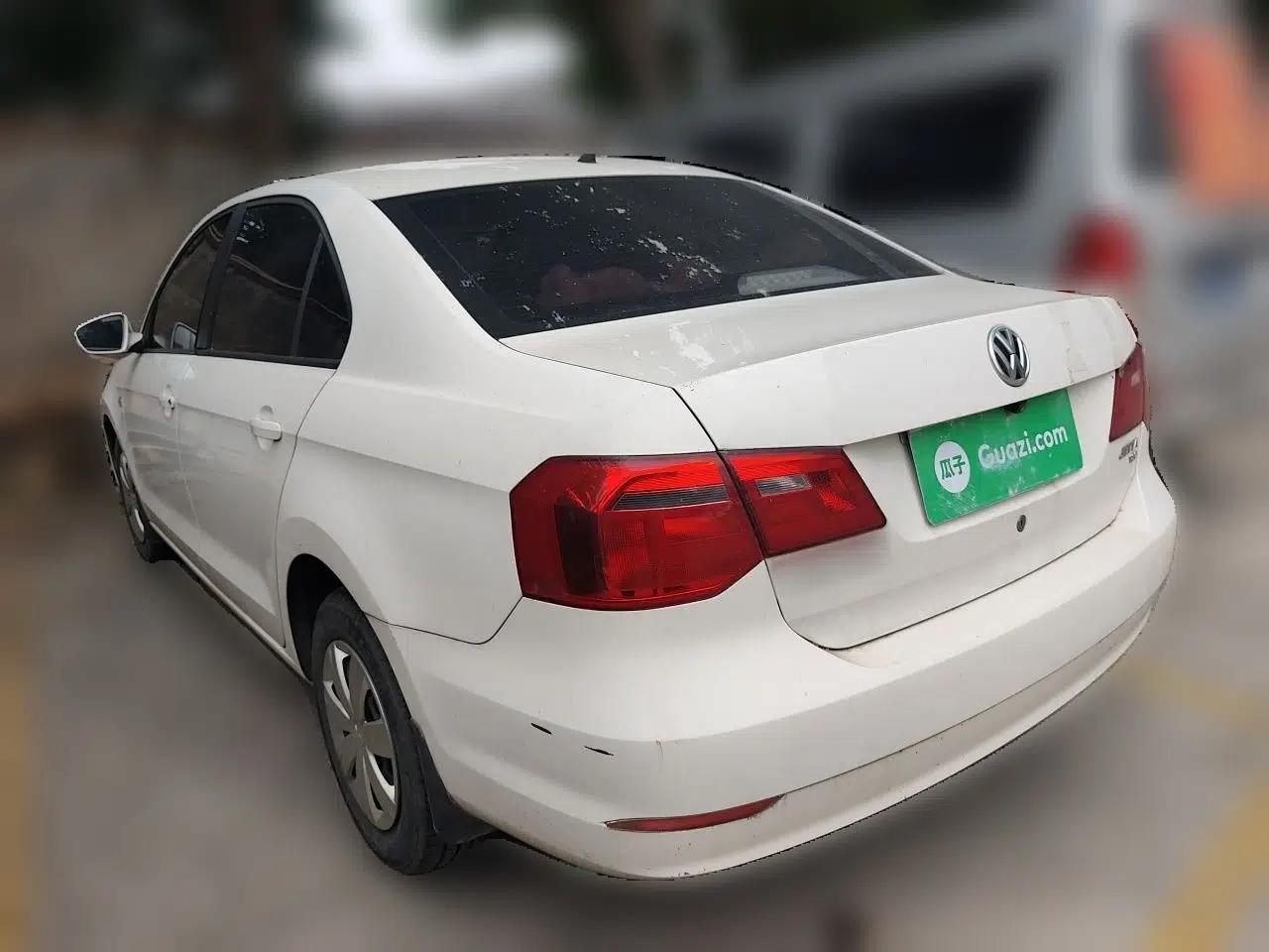 Volkswagen Jetta 2015 Value Edition 1.6L Automatic Fashion Version — миниатюра 4