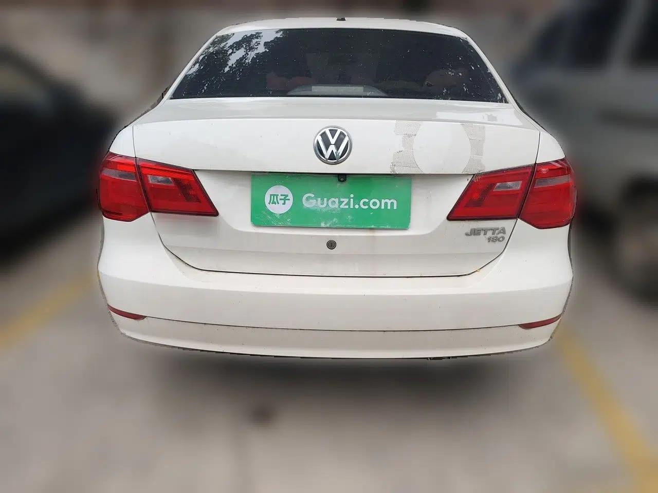 Volkswagen Jetta 2015 Value Edition 1.6L Automatic Fashion Version — миниатюра 5