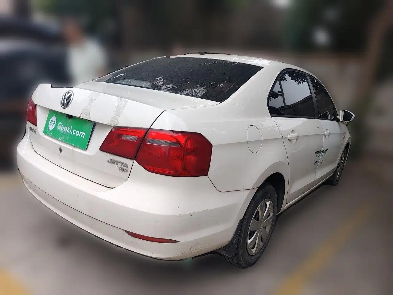 Volkswagen Jetta 2015 Value Edition 1.6L Automatic Fashion Version — миниатюра 6