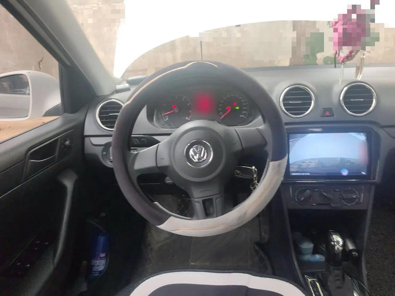 Volkswagen Jetta 2015 Value Edition 1.6L Automatic Fashion Version — миниатюра 10