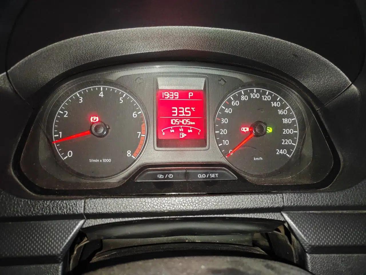 Volkswagen Jetta 2013 1.6L Automatic Fashion Model — миниатюра 12