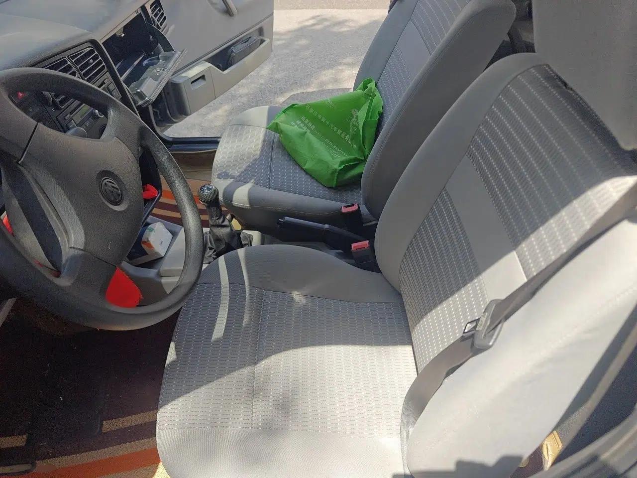 Volkswagen Jetta 2010 1.6L Partner — миниатюра 15