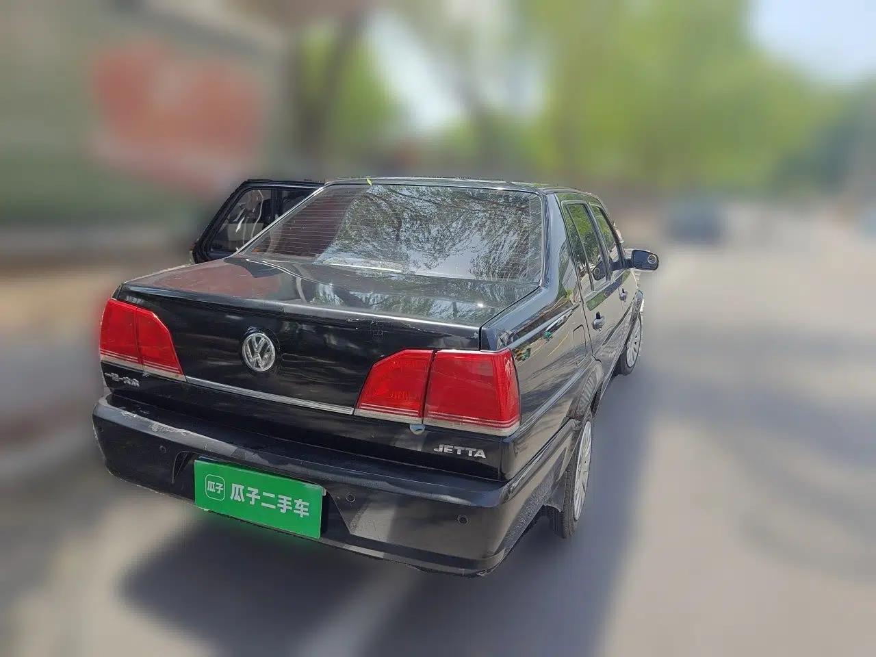 Volkswagen Jetta 2010 1.6L Partner — миниатюра 6