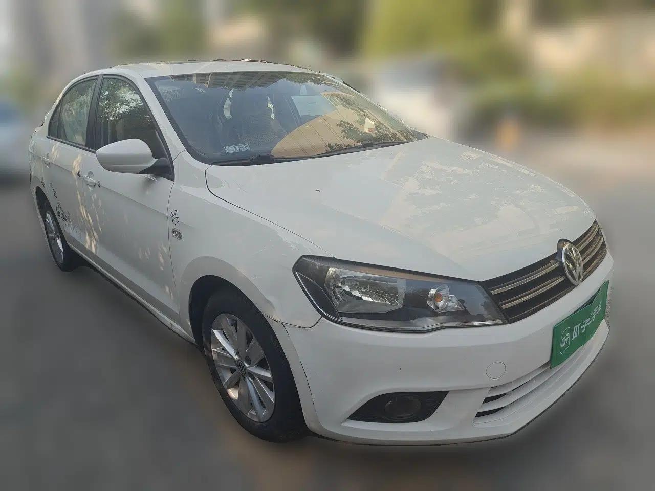 Volkswagen Jetta 2015 1.6L Automatic Comfort Model — миниатюра 3