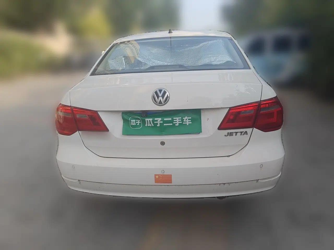 Volkswagen Jetta 2015 1.6L Automatic Comfort Model — миниатюра 5