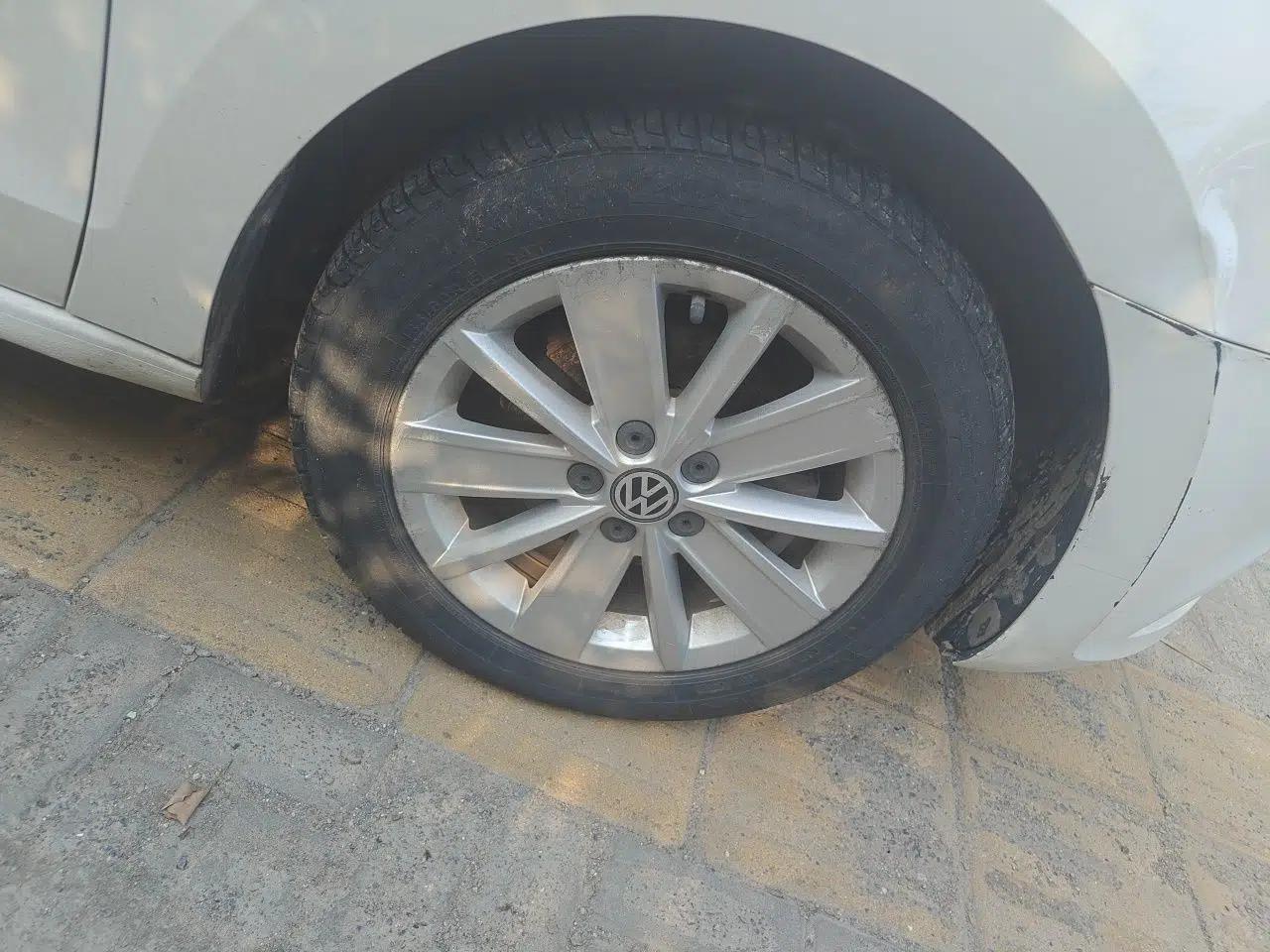 Volkswagen Jetta 2015 1.6L Automatic Comfort Model — миниатюра 8