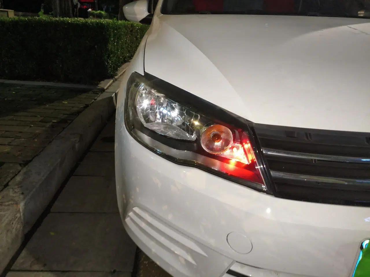 Volkswagen Jetta 2015 Zhuihui Edition 1.4L Manual Fashion Model — миниатюра 7