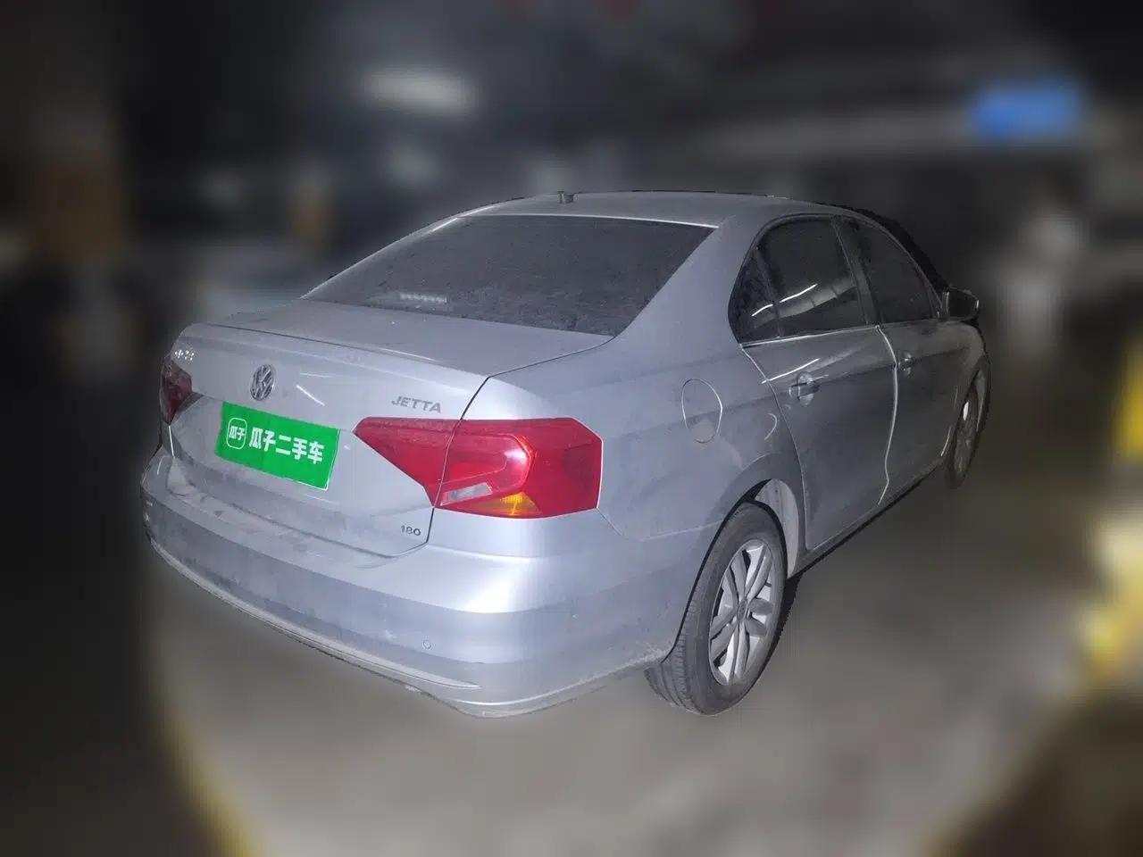 Volkswagen Jetta 2017 1.5L Manual Comfort Model — миниатюра 6