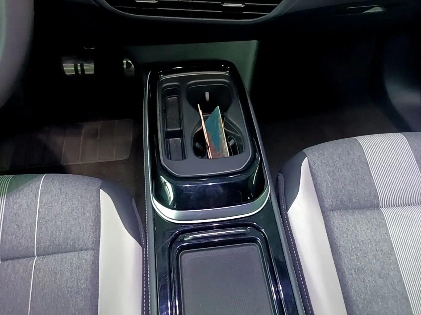 Volkswagen ID.4 CROZZ 2022 Long-Range PURE+ Edition — миниатюра 16