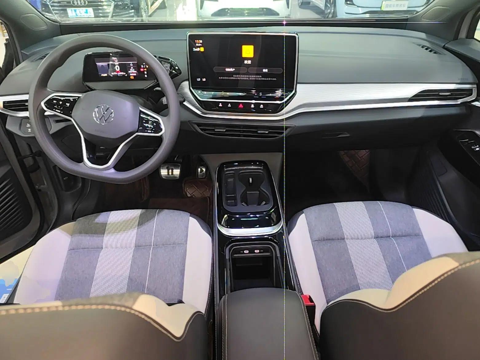Volkswagen ID.4 CROZZ 2024 Pure Edition Limited Edition — миниатюра 12