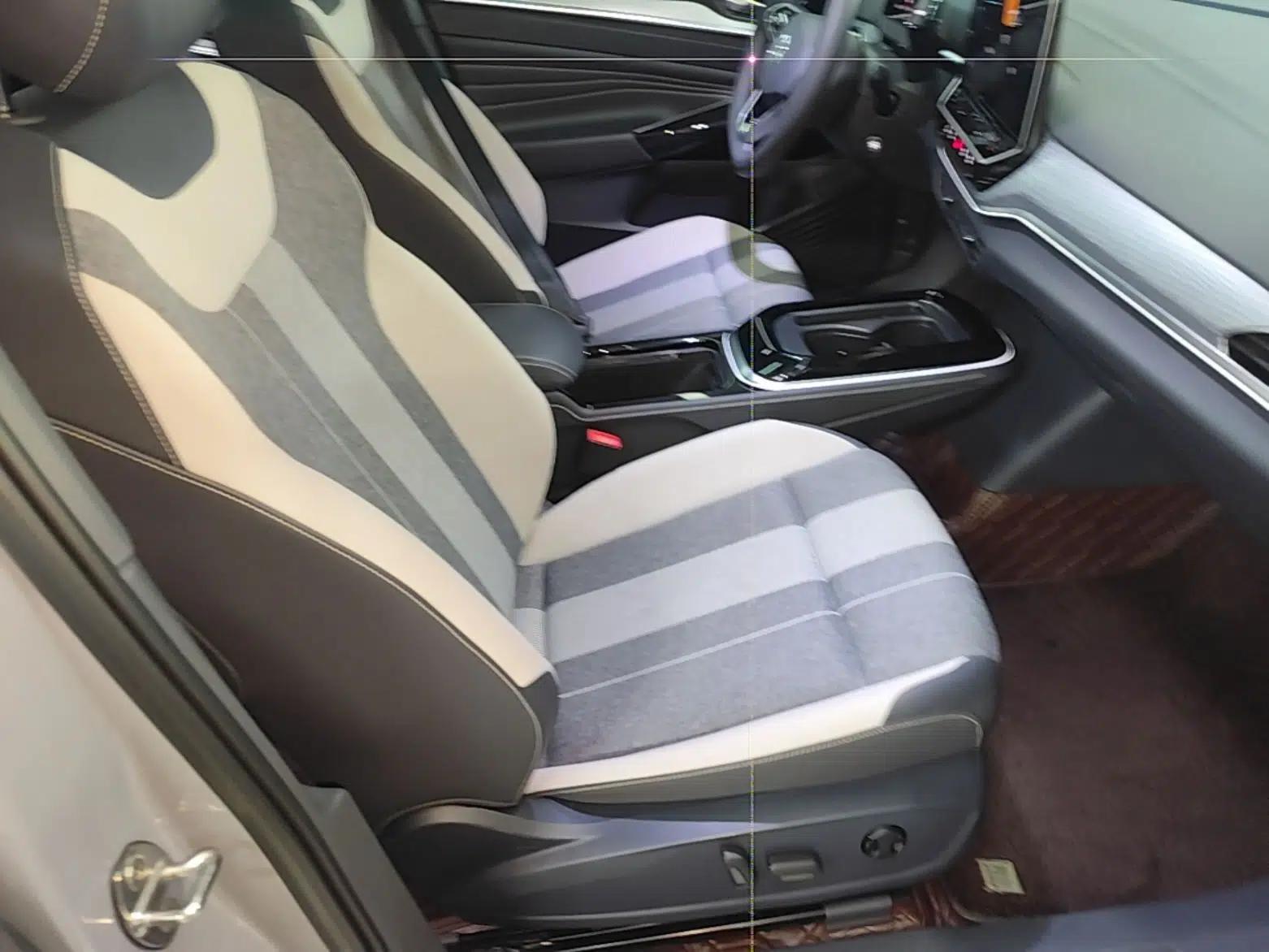 Volkswagen ID.4 CROZZ 2024 Pure Edition Limited Edition — миниатюра 19